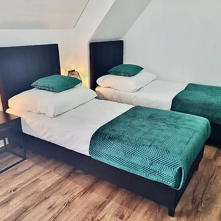 Tatil Evi Na Skraju Lasu